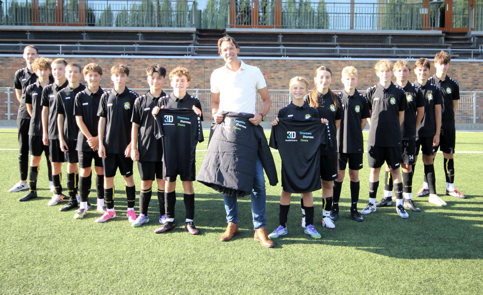 Dromen, Durven, Doen... en voetballen natuurlijk! VFC JO15-1